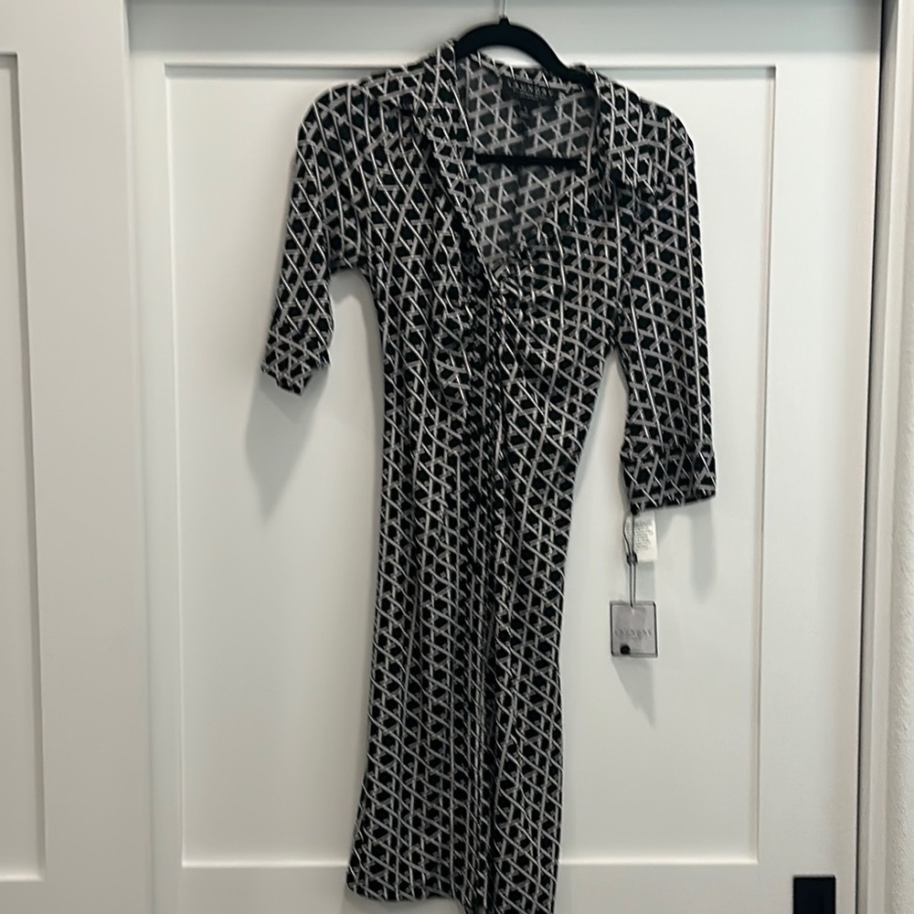 Laundry By Shelli Segal Black and White Long Sleeve Dress